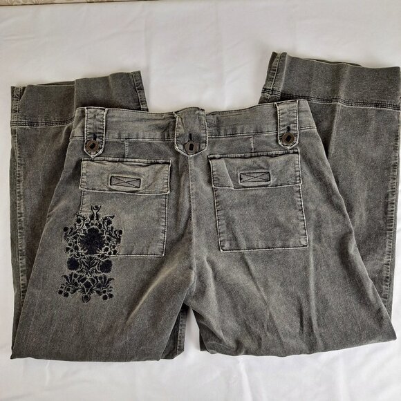 CAbi Gray Ankle Cropped Pants - Picture 9 of 12